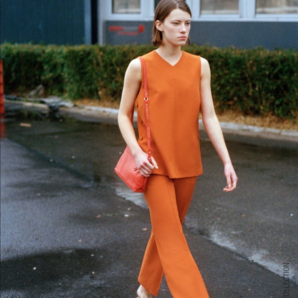 ZARA SIDE BUTTON TOP